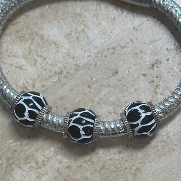 Brighton Woodstock 8” Silver Charm Bracelet with Black and White Beads - Picture 2 of 7